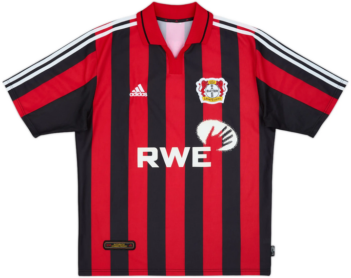 2001-02 Bayer 04 Leverkusen Domicile