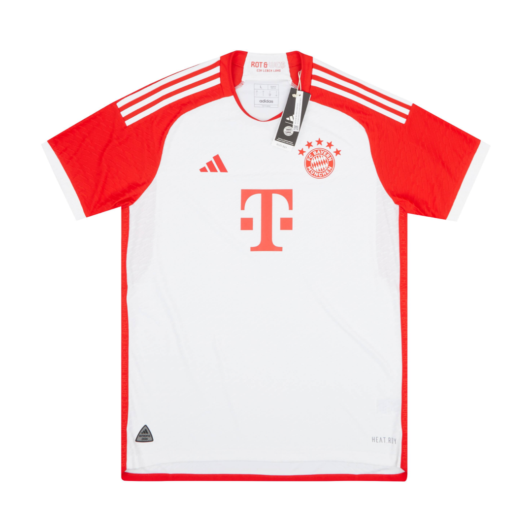 2023-24 FC Bayern München Casa
